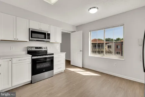 $375,000 | 14805 Pennfield Circle, Unit 309, Silver Spring, MD 20906