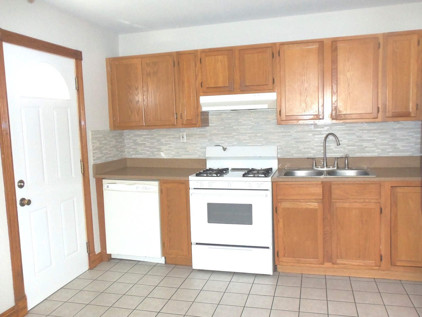 636 Jordan Avenue Romeoville, IL 60446 - Photo 9 of 17 Gallery Image 9