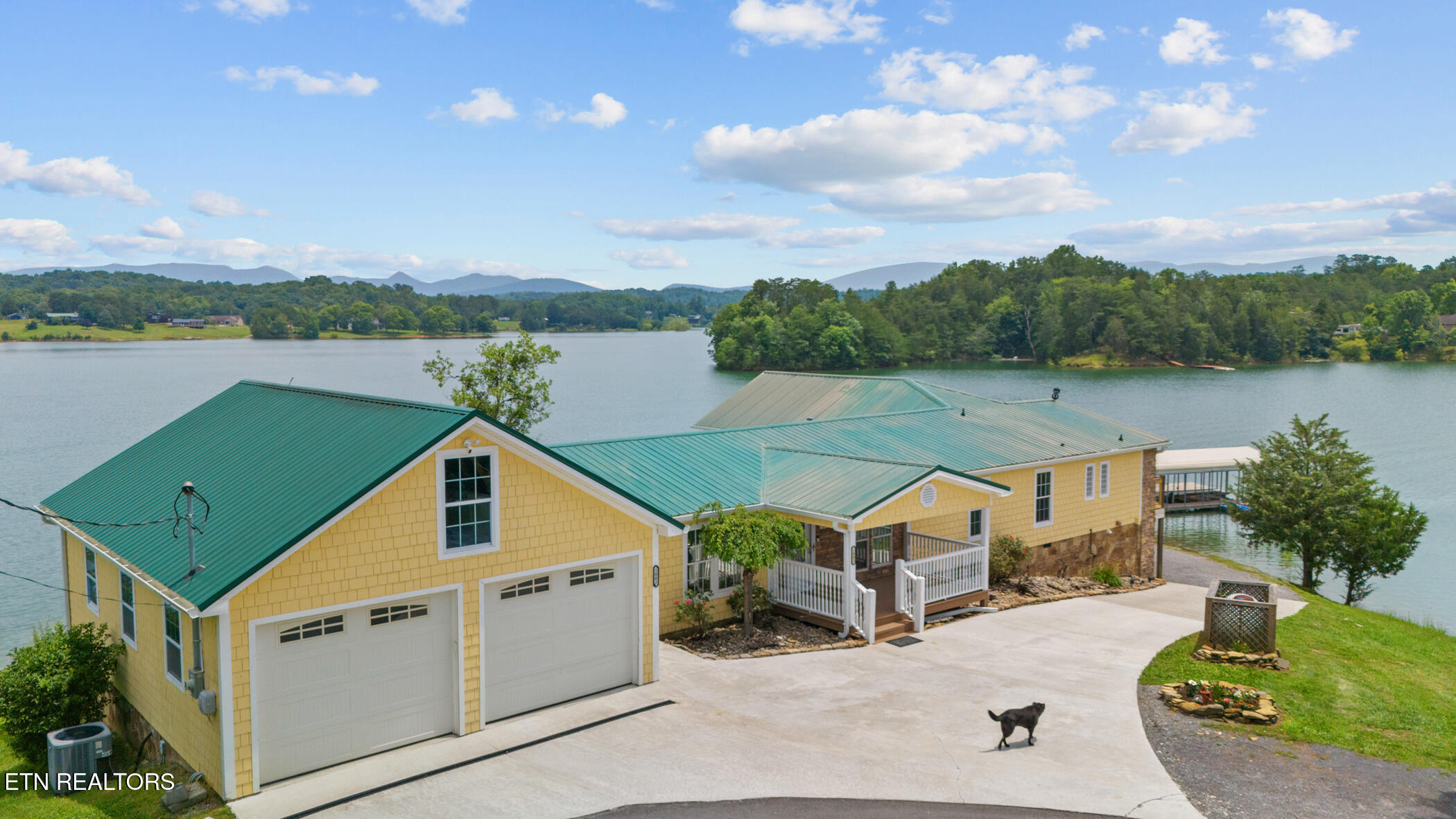 1002 Moonside Way Sevierville, TN 37876 - Photo 2 of 59 dji_20250612135520_0872_d