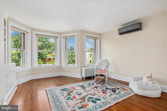 $2,295,000 | 6 7th Street Southeast, Washington, DC 20003