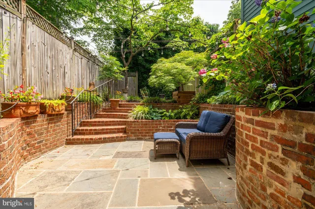 $2,295,000 | 6 7th Street Southeast, Washington, DC 20003