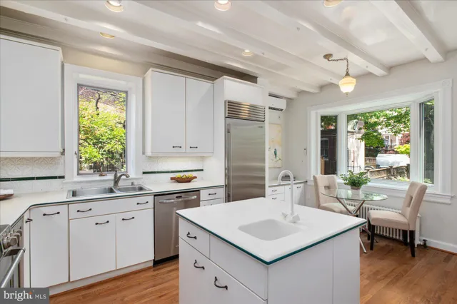 $2,295,000 | 6 7th Street Southeast, Washington, DC 20003