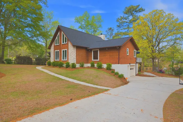 $399,900 | 140 Water View Drive, Columbia, SC 29212