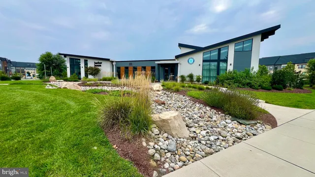 a black and white photo of a room
