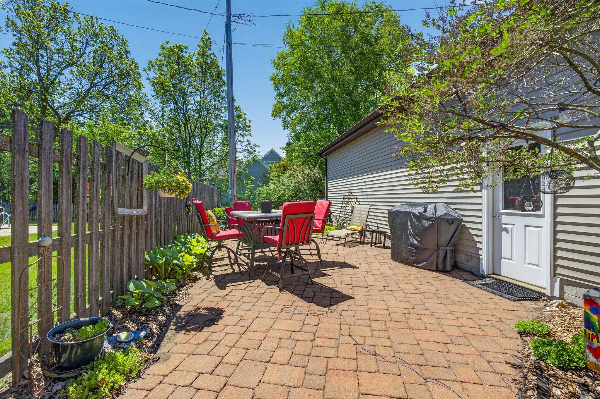 2829 Riverside Avenue Marinette, WI 54143 - Photo 6 of 41