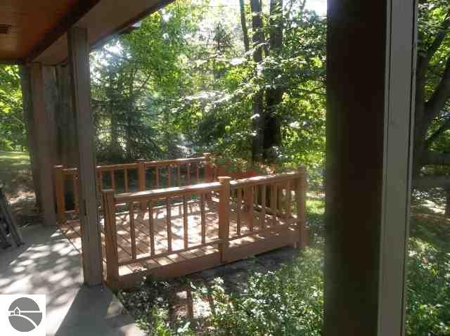 3863 Manchester Road Traverse City, MI 49686 - Photo 4 of 24 1739037-3.JPG