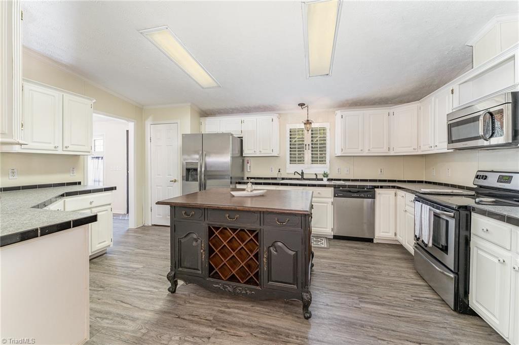 2975 Motsinger Road Winston-Salem, NC 27107 - Photo 11 of 30 Gallery Image 11