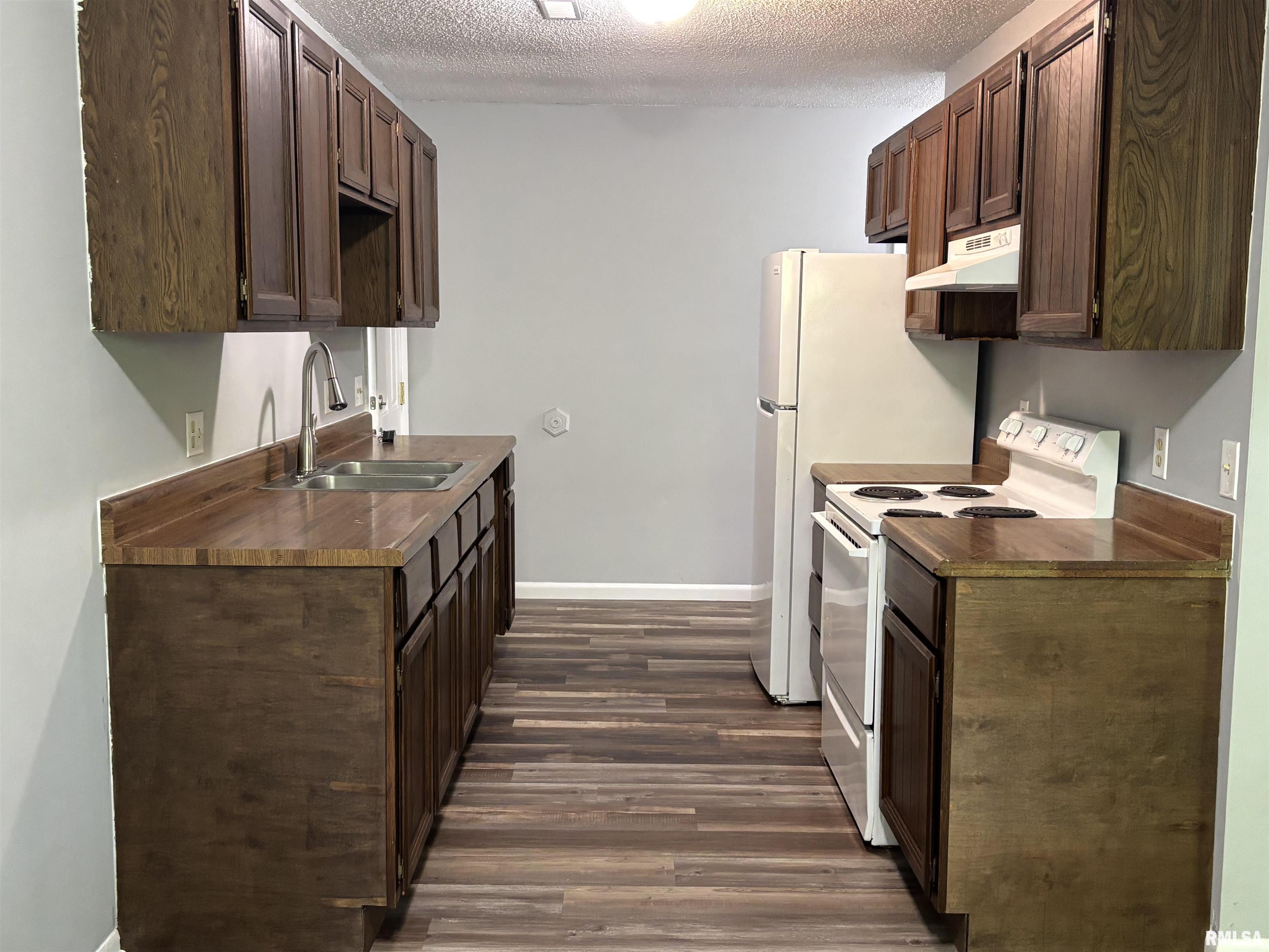 141 North Douglas Avenue Springfield, IL 62702 - Photo 6 of 15