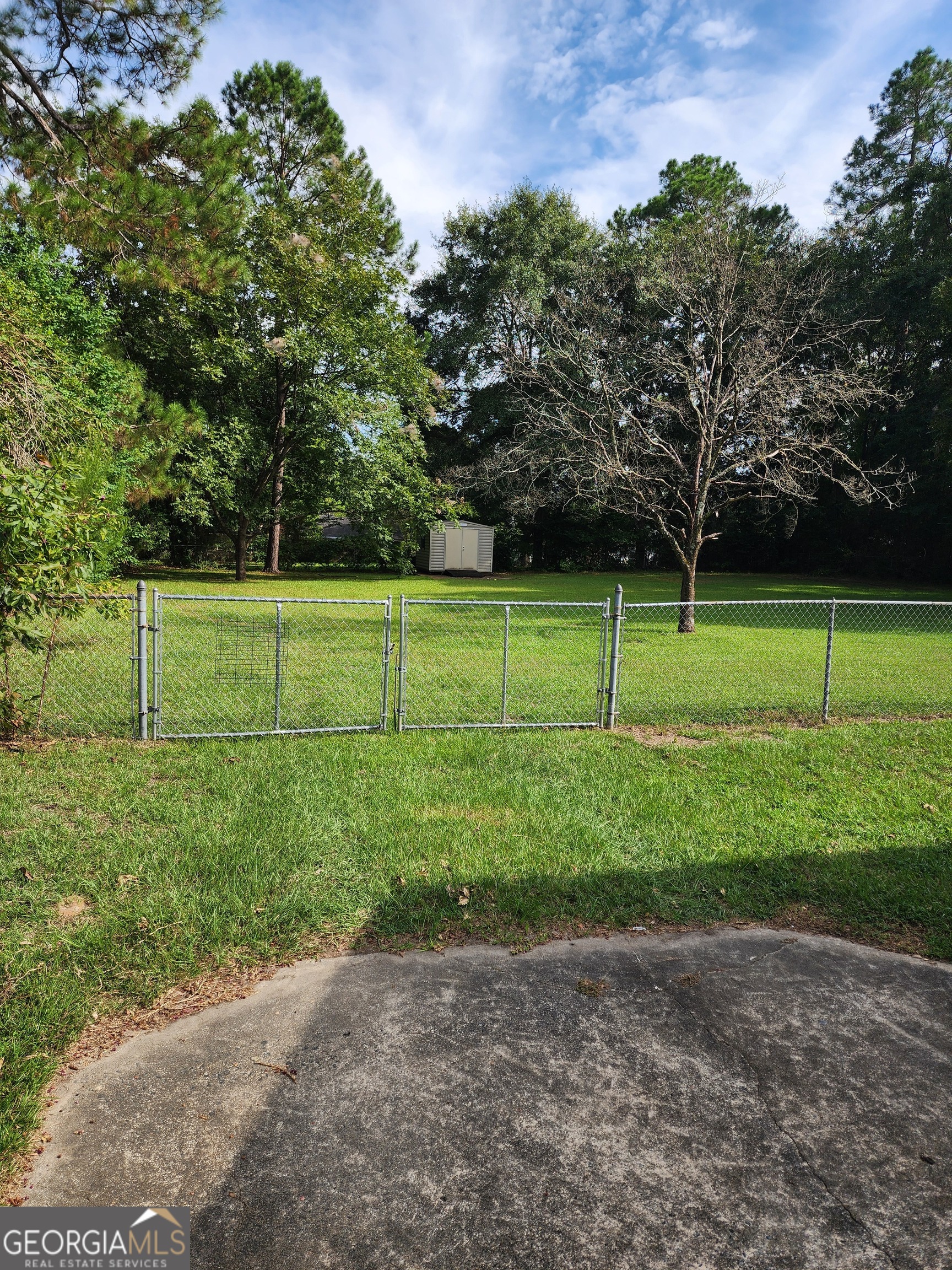 213 Pinehurst Drive Dublin, GA 31021 - Photo 3 of 9