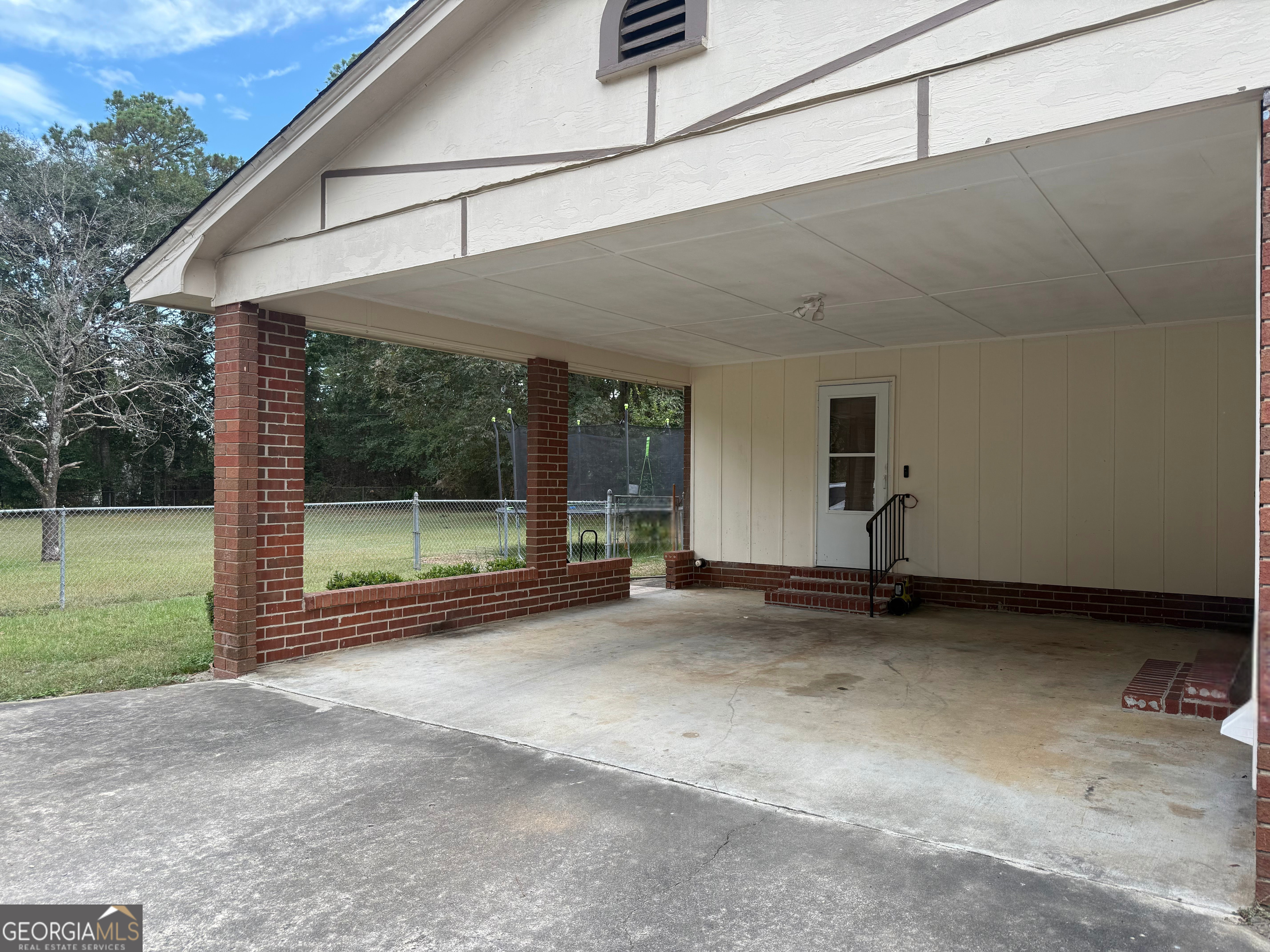 213 Pinehurst Drive Dublin, GA 31021 - Photo 4 of 9