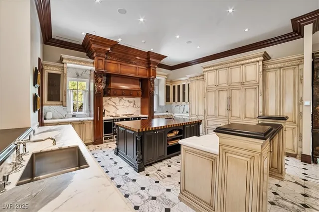 $8,678,888 | 19 Eagles Landing Lane, Las Vegas, NV 89141