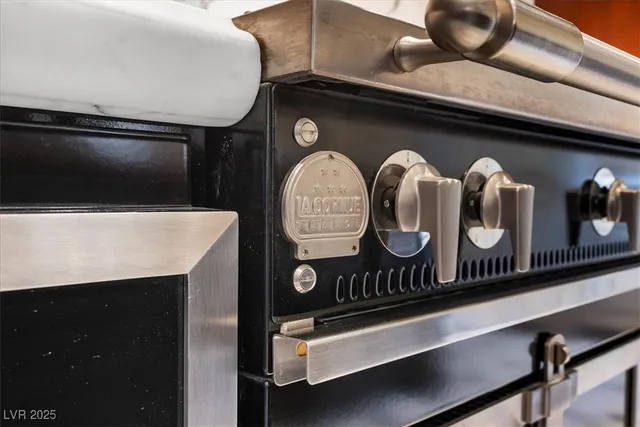 $8,678,888 | 19 Eagles Landing Lane, Las Vegas, NV 89141