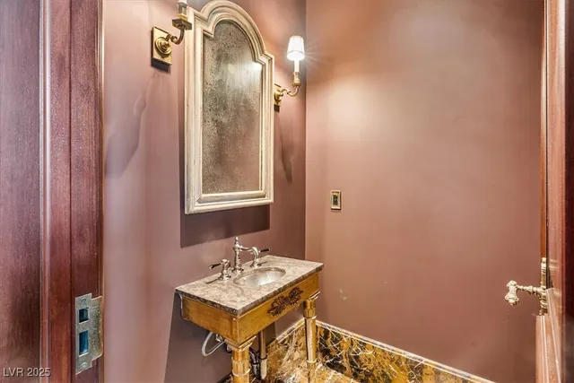 $8,678,888 | 19 Eagles Landing Lane, Las Vegas, NV 89141