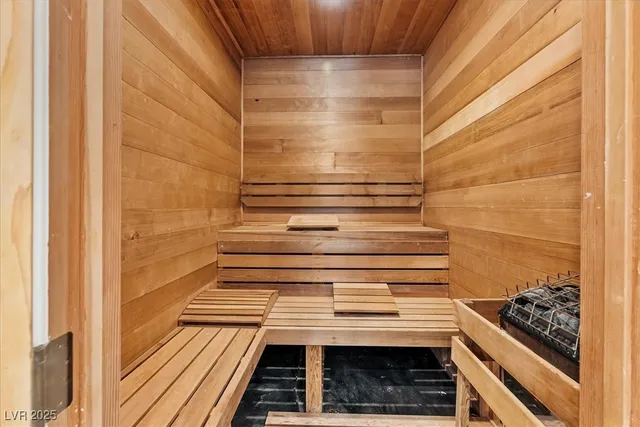 $8,678,888 | 19 Eagles Landing Lane, Las Vegas, NV 89141