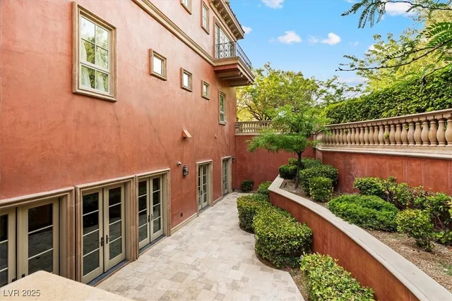 $8,678,888 | 19 Eagles Landing Lane, Las Vegas, NV 89141