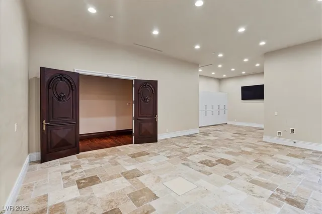 $8,678,888 | 19 Eagles Landing Lane, Las Vegas, NV 89141