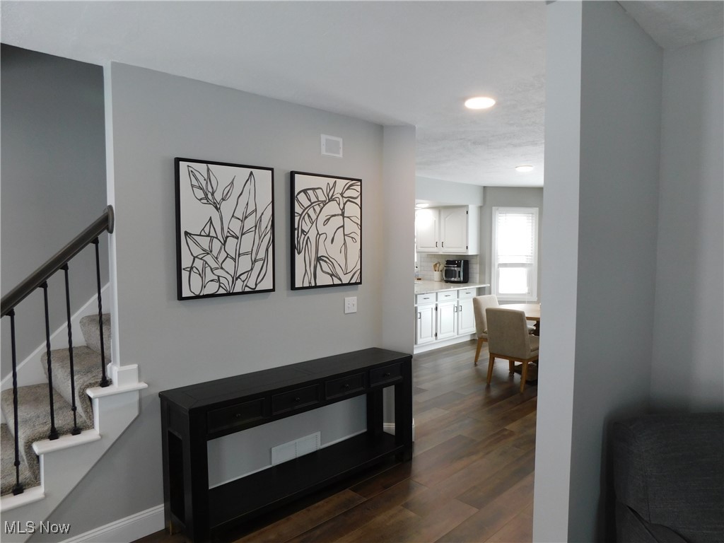 3273 Anglo Circle Northwest Canton, OH 44708 - Photo 11 of 33 Gallery Image 11