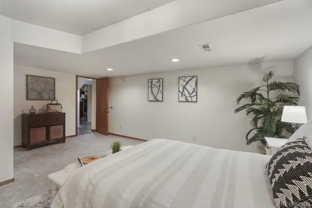 $695,000 | 2912 Lake Park Way, Longmont, CO 80503