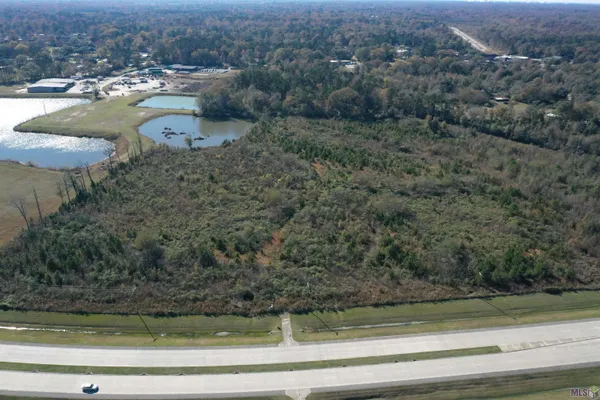 $1,768,115 | 25 Central Throughway, Baton Rouge, LA 70818