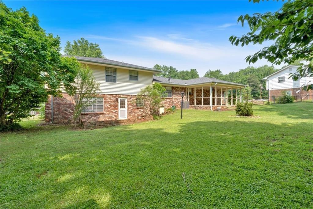 115 Creek Circle Stockbridge, GA 30281 - Photo 11 of 13