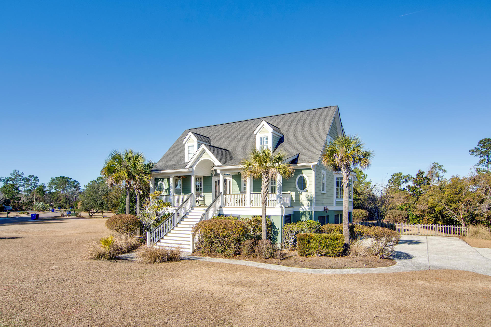 342 Commonwealth Road Mount Pleasant, SC 29466 - Photo 2 of 39 3