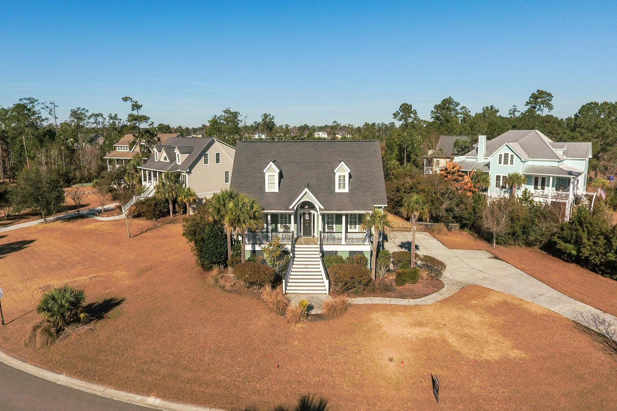 342 Commonwealth Road Mount Pleasant, SC 29466 - Photo 3 of 39 6