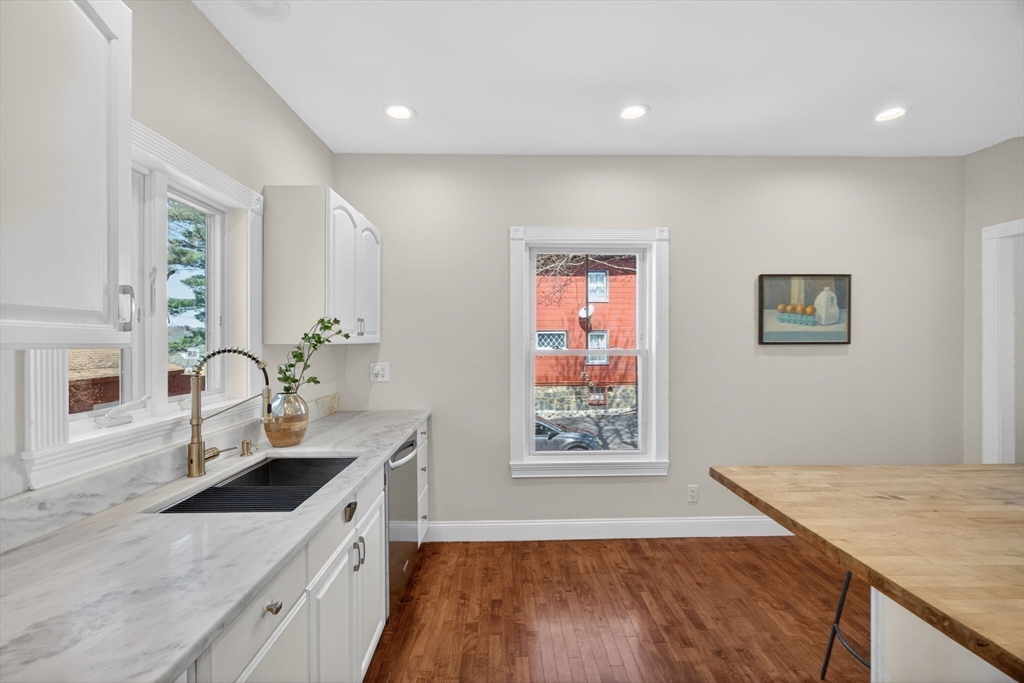 128 Rowe Street Melrose, MA 02176 - Photo 11 of 37