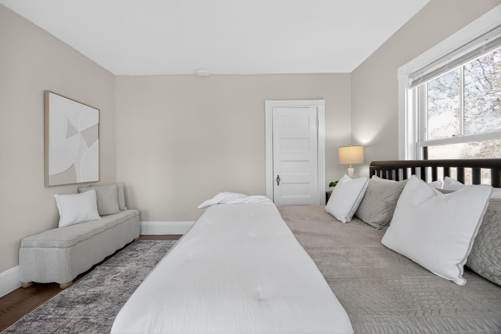 128 Rowe Street Melrose, MA 02176 - Photo 20 of 37