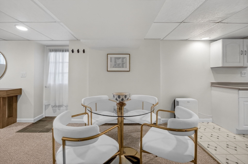 128 Rowe Street Melrose, MA 02176 - Photo 26 of 37