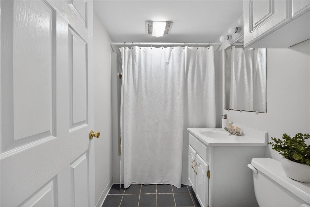 128 Rowe Street Melrose, MA 02176 - Photo 30 of 37