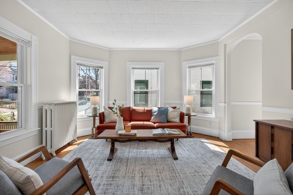 128 Rowe Street Melrose, MA 02176 - Photo 3 of 37