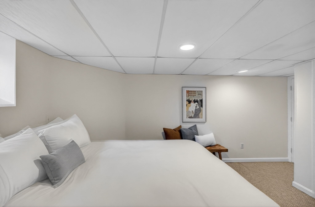 128 Rowe Street Melrose, MA 02176 - Photo 32 of 37