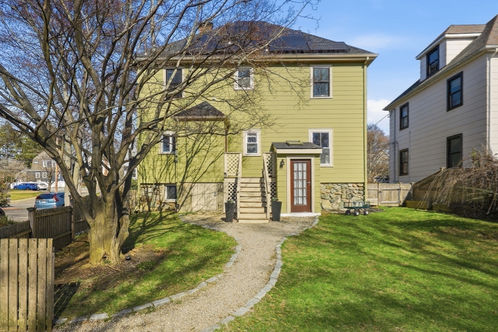 128 Rowe Street Melrose, MA 02176 - Photo 34 of 37