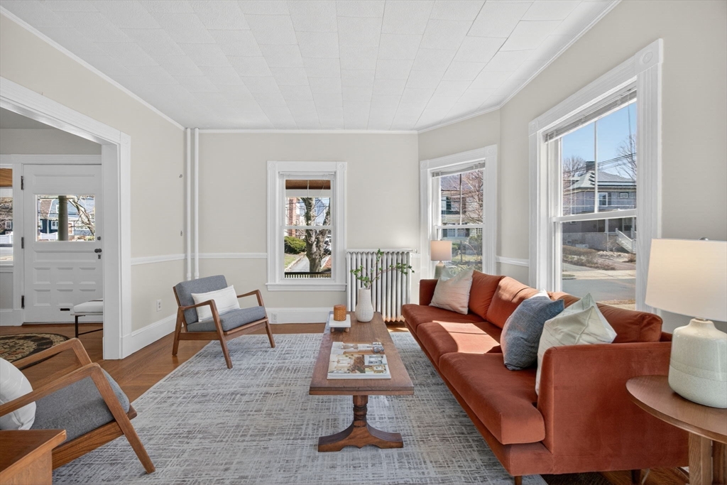 128 Rowe Street Melrose, MA 02176 - Photo 5 of 37