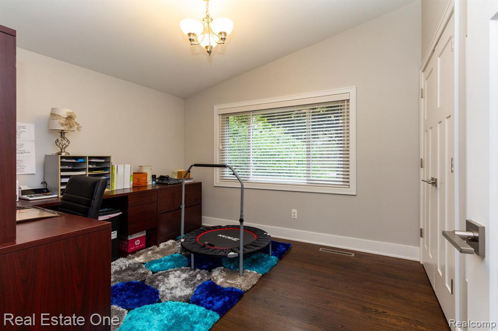 2331 Rusk Road Rochester Hills, MI 48306 - Photo 28 of 46