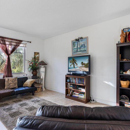 645 Northwest 38th Circle Boca Raton, FL 33431 - Photo 27 of 46 XrezqXEV