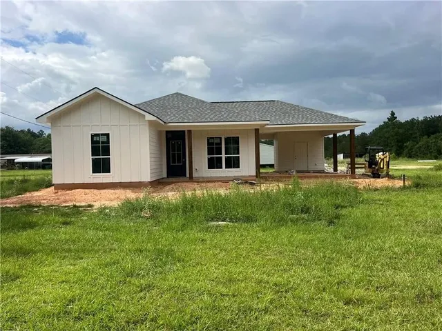 $1,400 | 31791 Crain Road, Albany, LA 70711