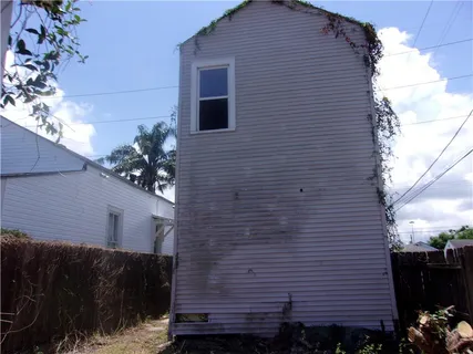 $299,000 | 3729 Annunciation Street, New Orleans, LA 70115