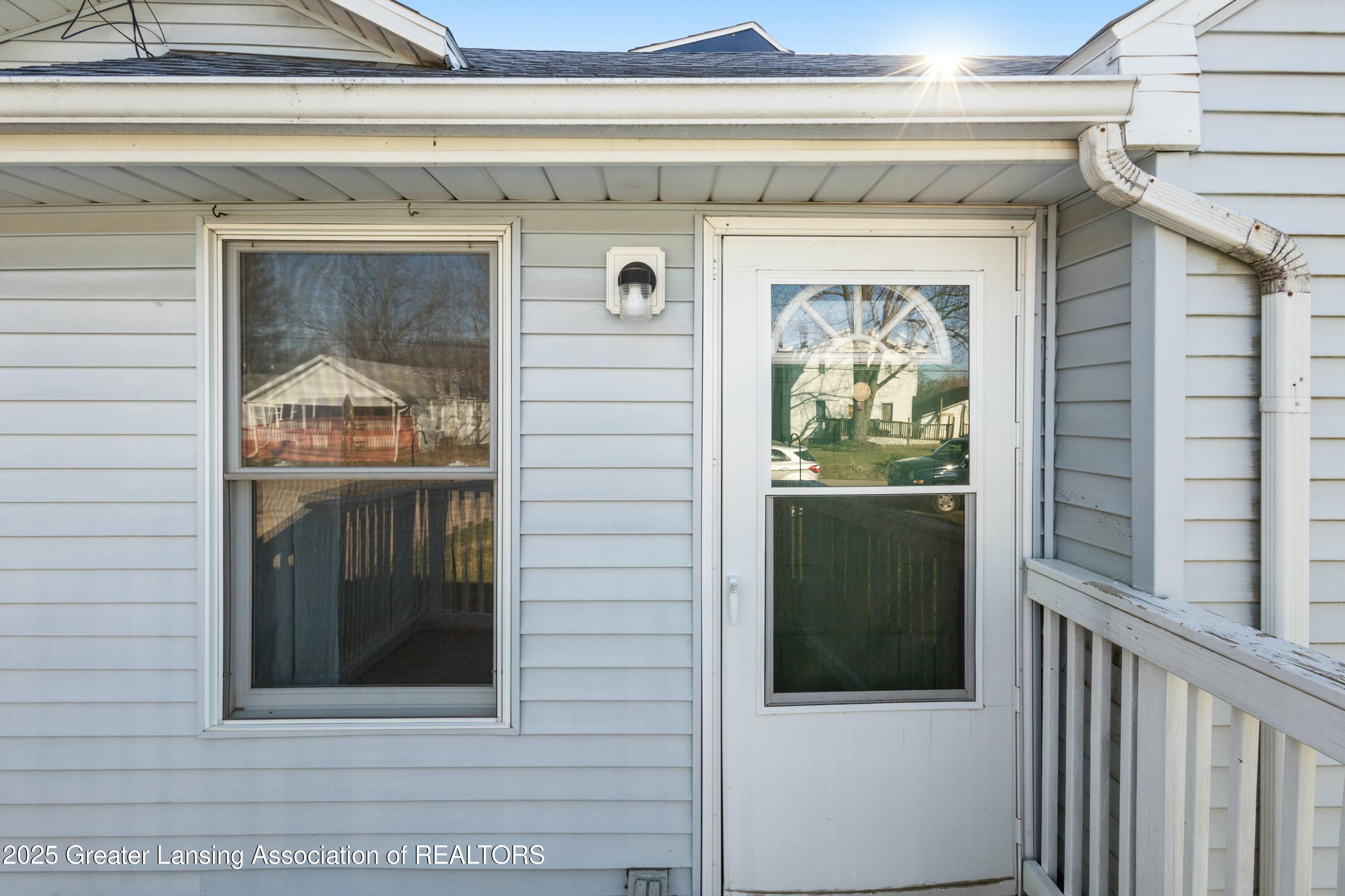 6174 Rutherford Avenue East Lansing, MI 48823 - Photo 36 of 42 tempImage0ZZlUb