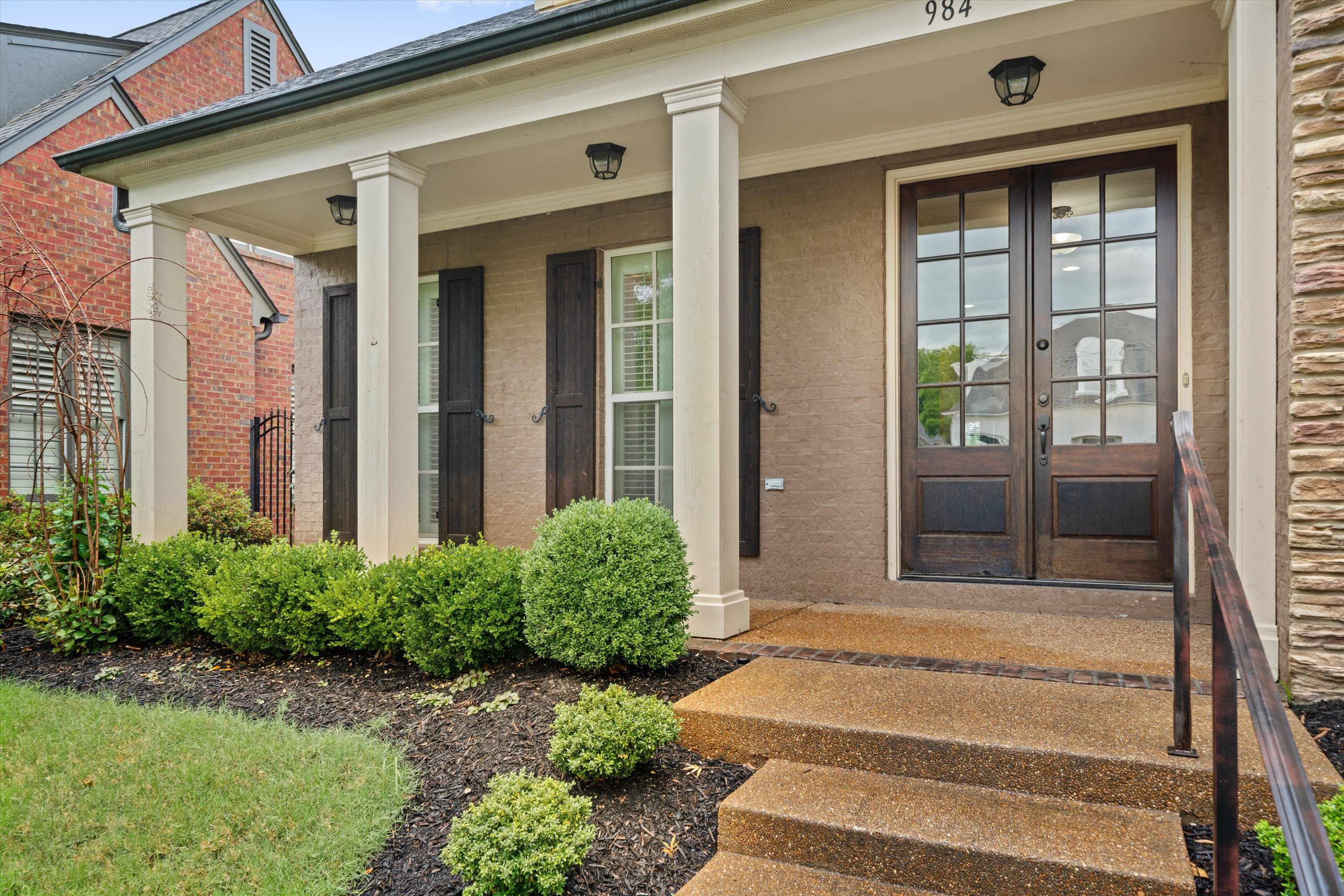984 Russell Farms Road Collierville, TN 38017 - Photo 2 of 34 Gallery Image 2