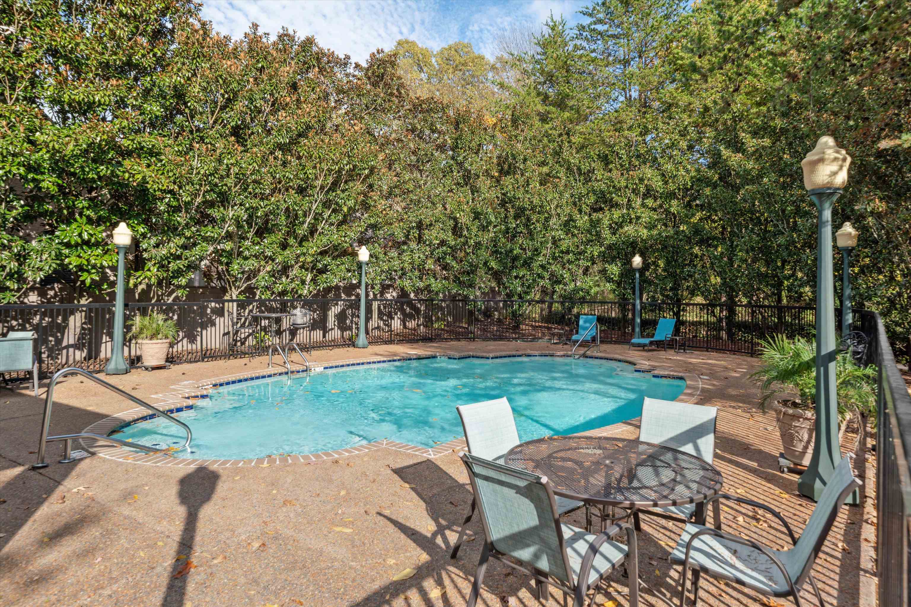 984 Russell Farms Road Collierville, TN 38017 - Photo 28 of 34 Gallery Image 28