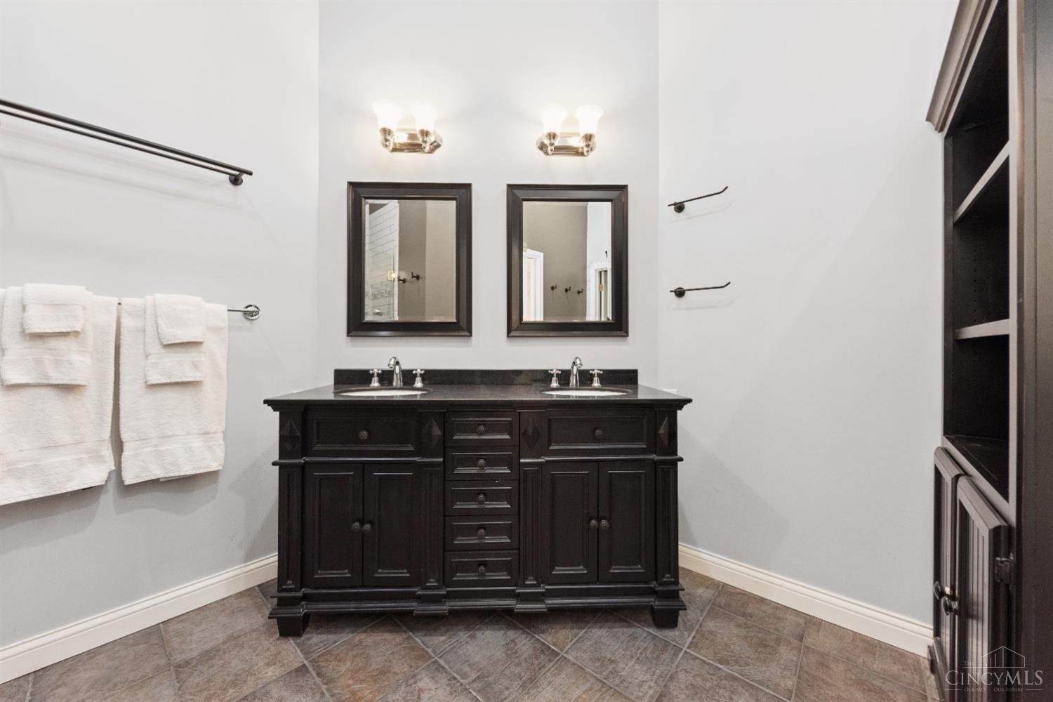 1876 East Concord Road Amelia, OH 45102 - Photo 30 of 46 Primary Bathroom