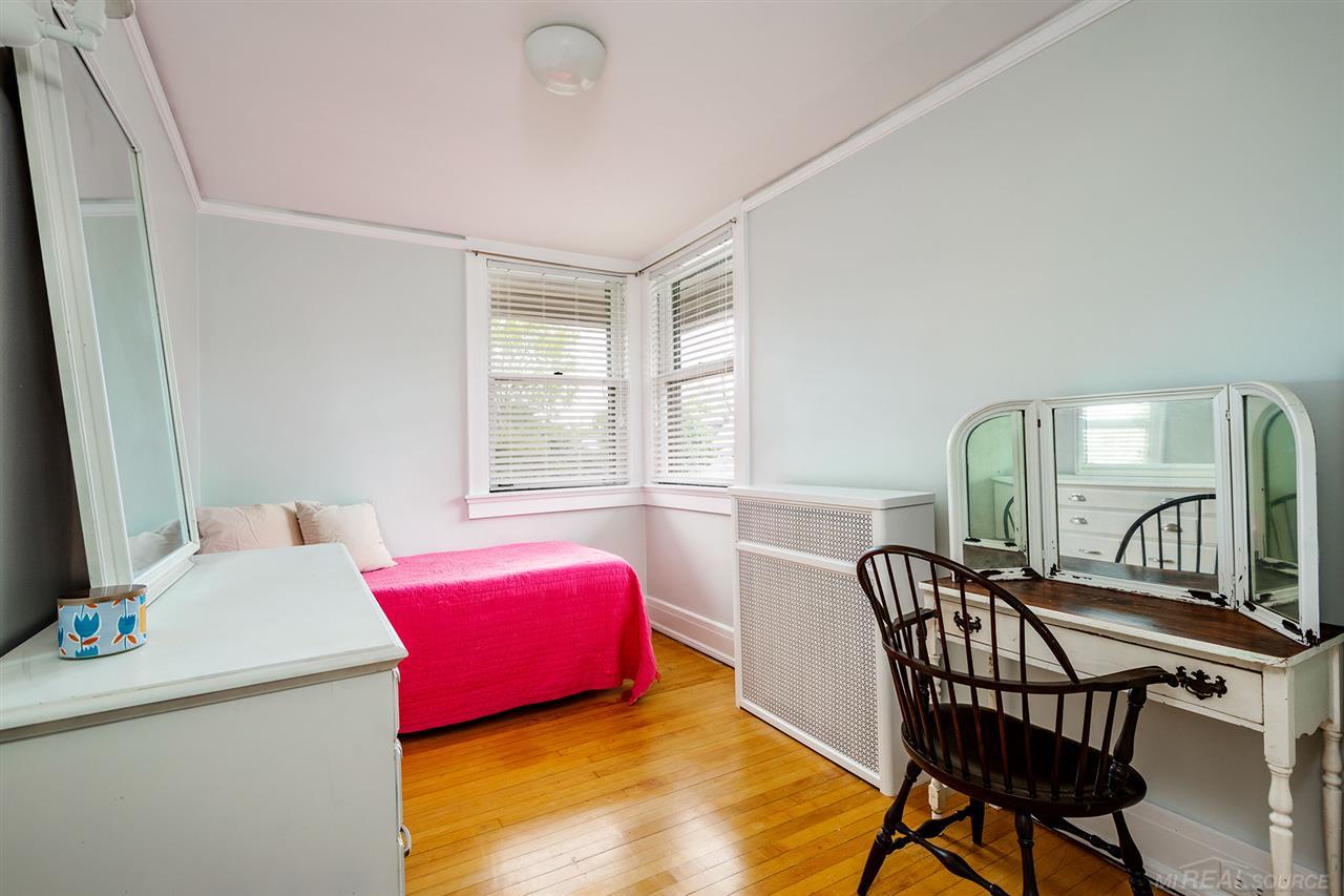 1050 Yorkshire Road Grosse Pointe, MI 48230 - Photo 47 of 85 50012855-46.JPG