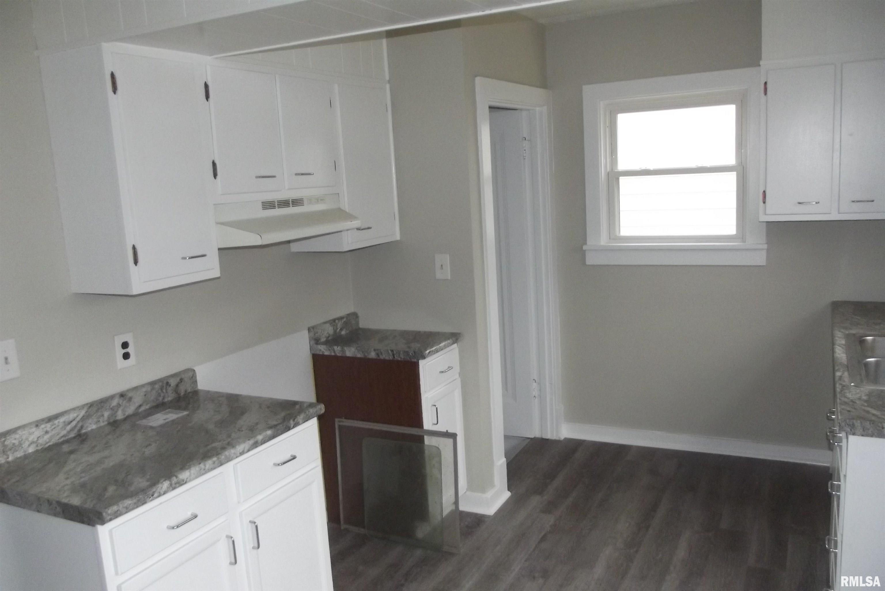 2432 South 5th Street Springfield, IL 62703 - Photo 12 of 20