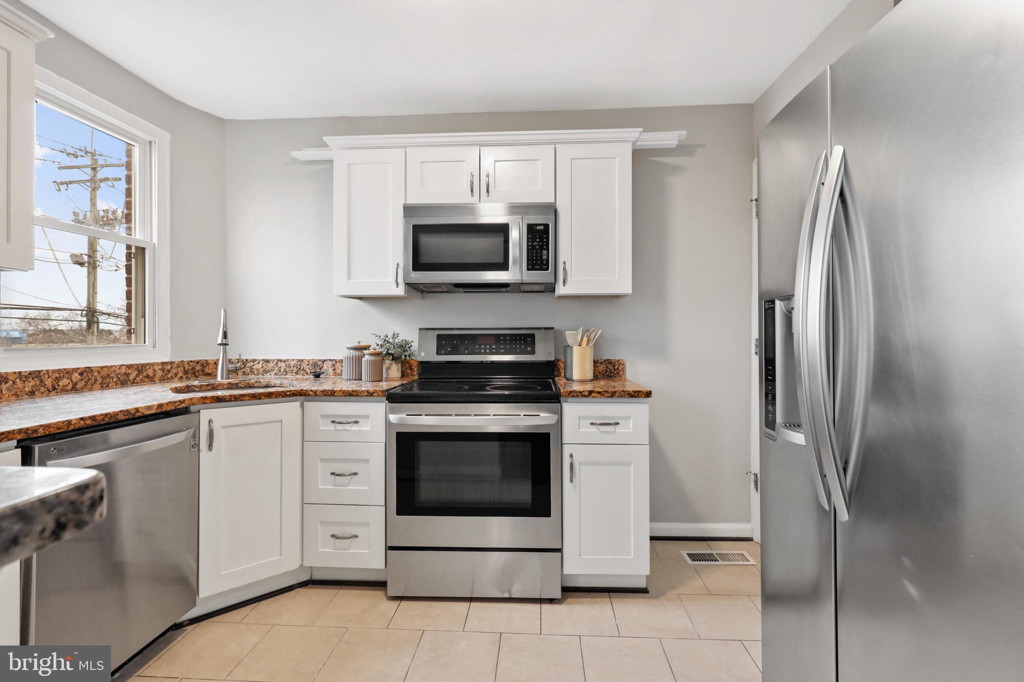 7551 Berkshire Road Baltimore, MD 21224 - Photo 11 of 28