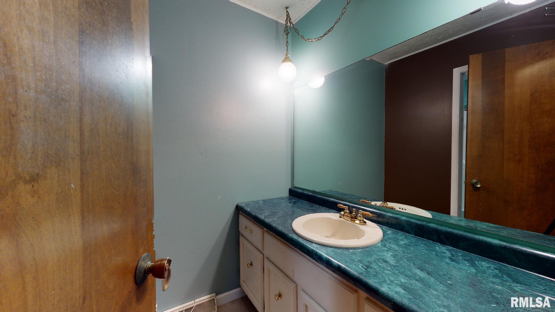 17 Arthur Drive Rochester, IL 62563 - Photo 7 of 10