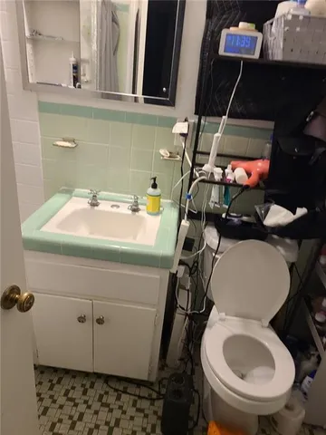 $285,000 | 835 West 39th Terrace, Kansas City, MO 64111