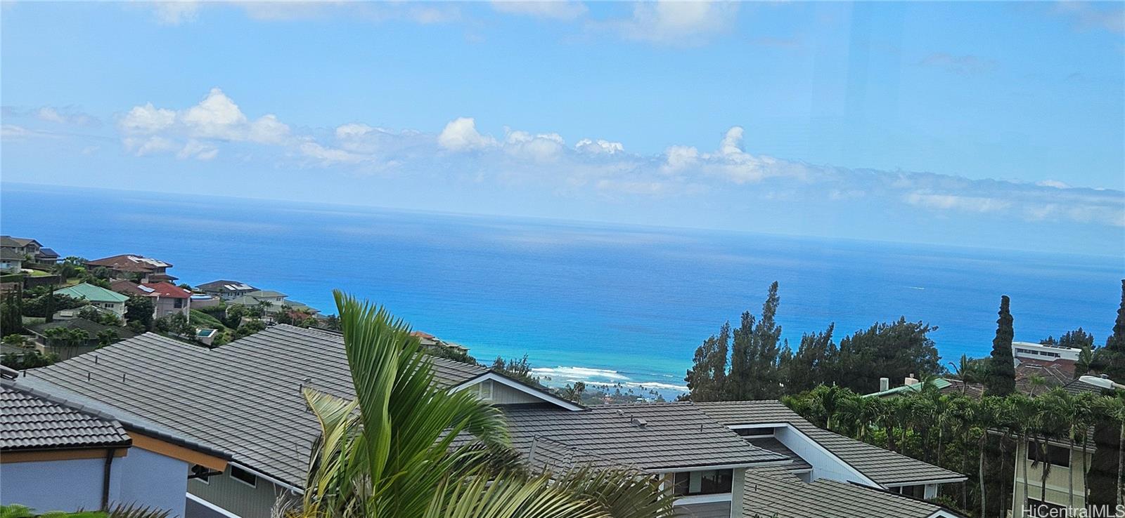 2138 Laukahi Street Honolulu, HI 96821 - Photo 4 of 16
