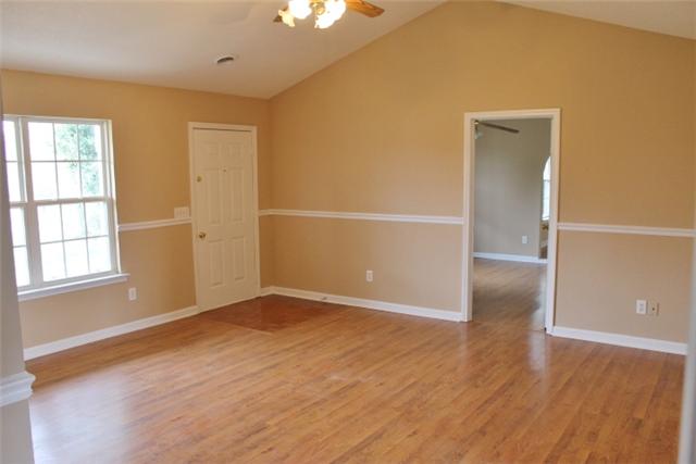 4021 Highship Road Murfreesboro, TN 37130 - Photo 6 of 17 Gallery Image 6