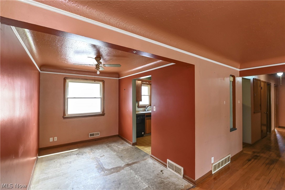 5891 Pearl Road Parma Heights, OH 44130 - Photo 11 of 31 Gallery Image 11